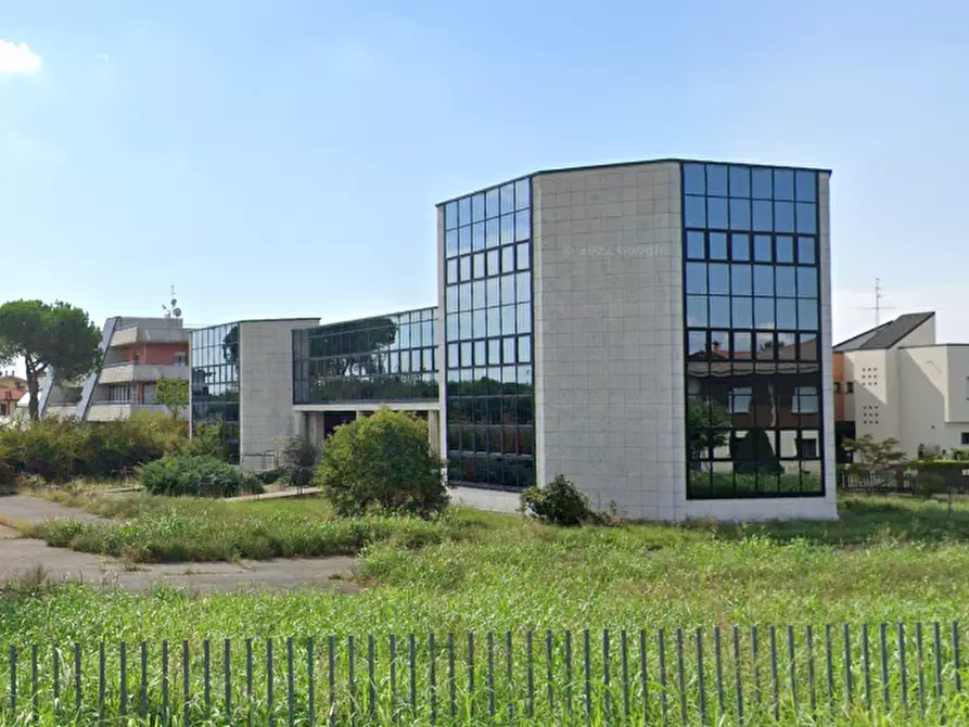 Immagine 13 di Stabile in vendita  in Via Anemone a Dalmine