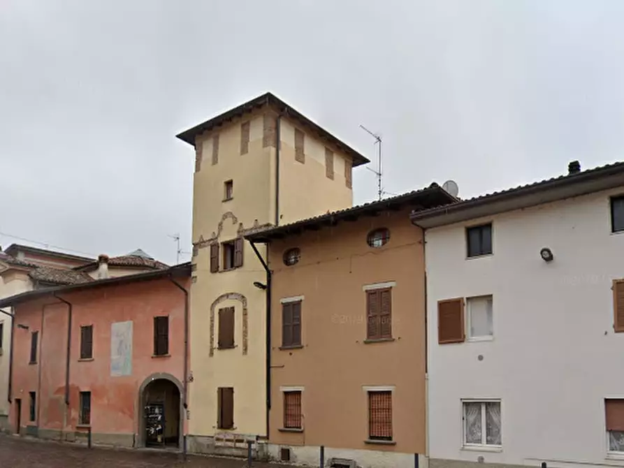 Immagine 5 di Appartamento in vendita  in Piazza S Vincenzo a Madone