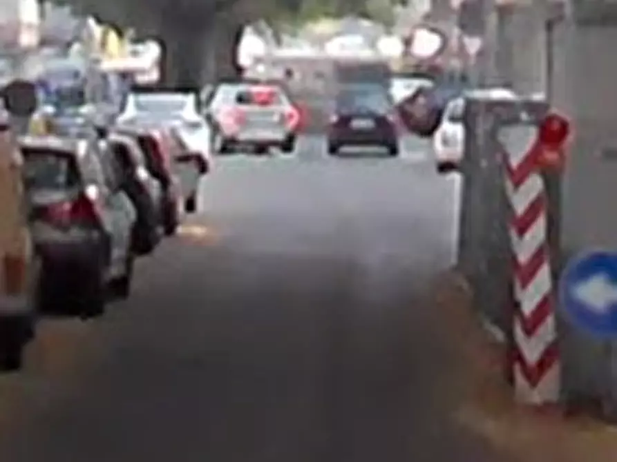 Immagine 7 di Magazzino in vendita  in Strada del Fortino a Torino