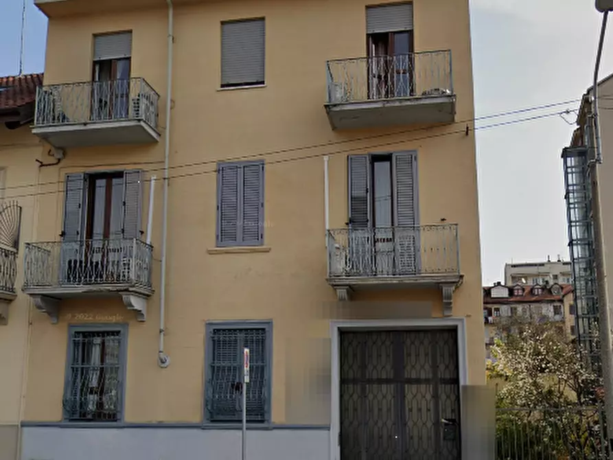 Immagine 2 di Appartamento in vendita  in Via Alfonso Badini Confalonieri a Torino