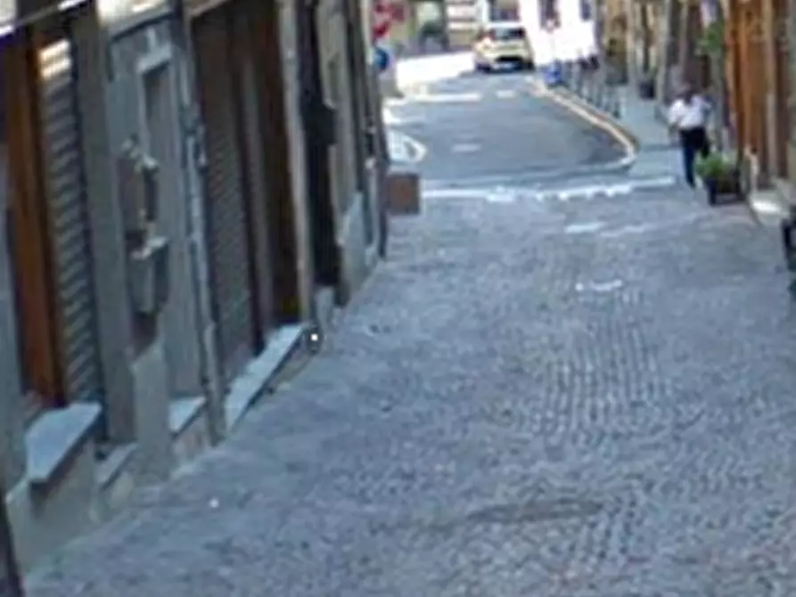 Immagine 3 di Negozio in vendita  in Via Cibrario a Lanzo Torinese