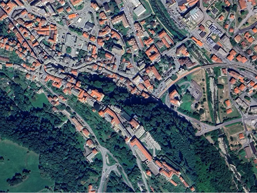 Immagine 5 di Negozio in vendita  in Via Cibrario a Lanzo Torinese