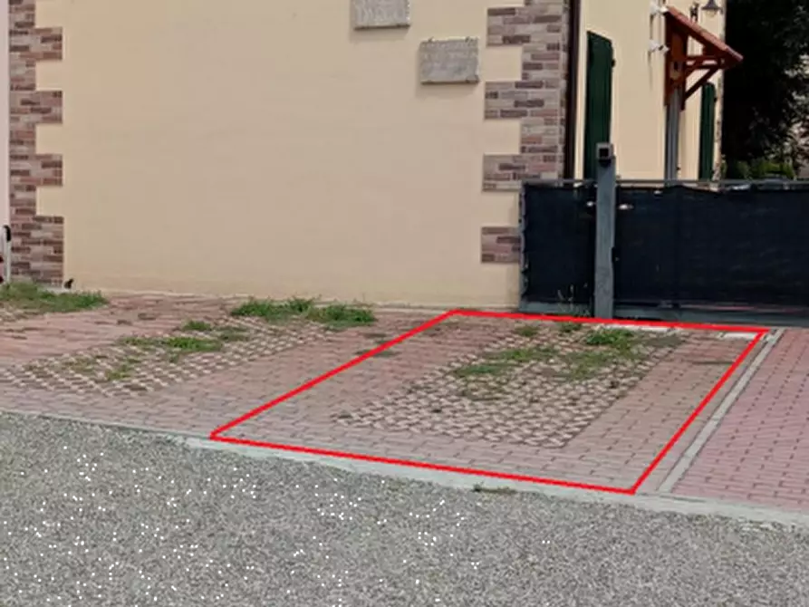 Immagine 3 di Posto auto in vendita  in Via Antonio Gramsci a Sala Bolognese