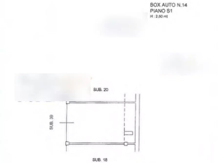 Immagine 12 di Garage in vendita  in Via Pietro Romani a Roma