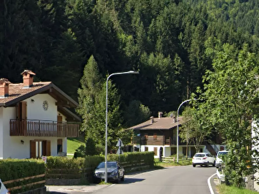 Immagine 3 di Garage in vendita  in Via Serta a Schilpario