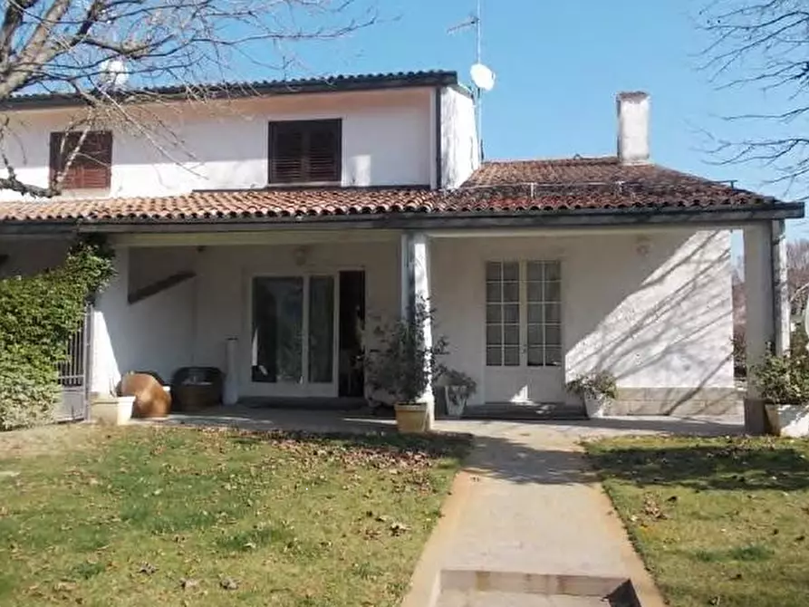 Immagine 1 di Porzione di casa in vendita  in via della Resistenza a Castello D'argile