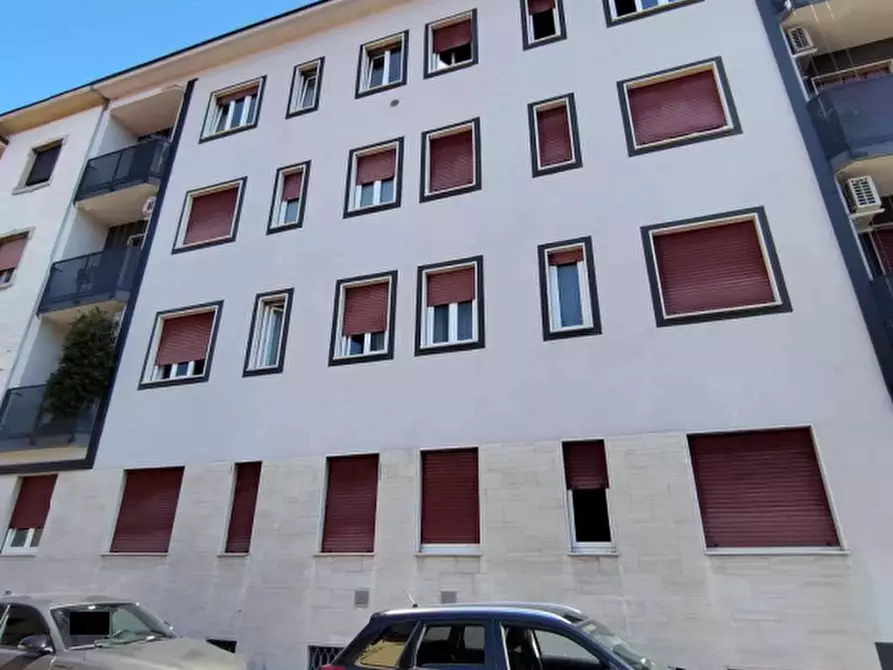 Immagine 1 di Appartamento in vendita  in Via Bonvicino a Legnano