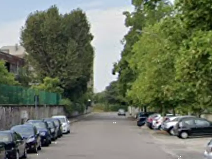 Immagine 10 di Negozio in vendita  in Via Gioacchino Rossini a Legnano