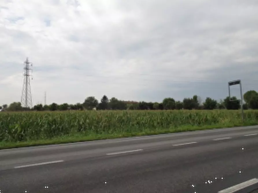 Immagine 6 di Terreno agricolo in vendita  in Via Milano a Treviglio