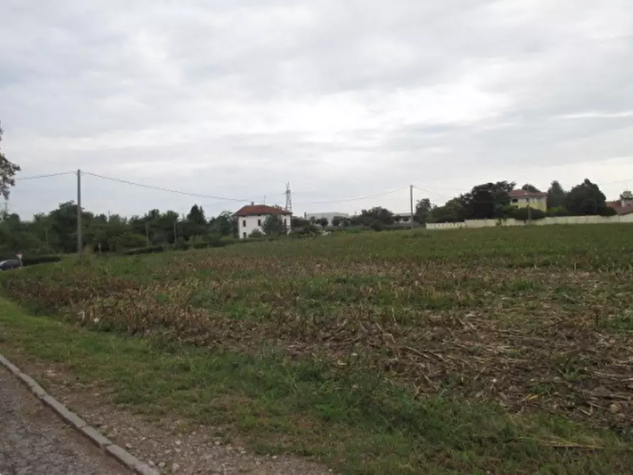 Immagine 1 di Terreno agricolo in vendita  in Via Milano a Treviglio