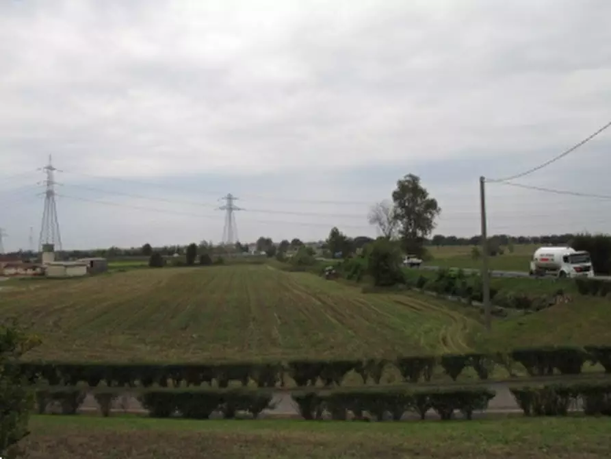 Immagine 3 di Terreno agricolo in vendita  in Via Milano a Treviglio