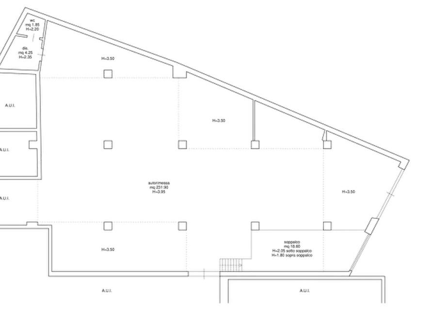 Immagine 3 di Garage in vendita  in Via Serta a Schilpario