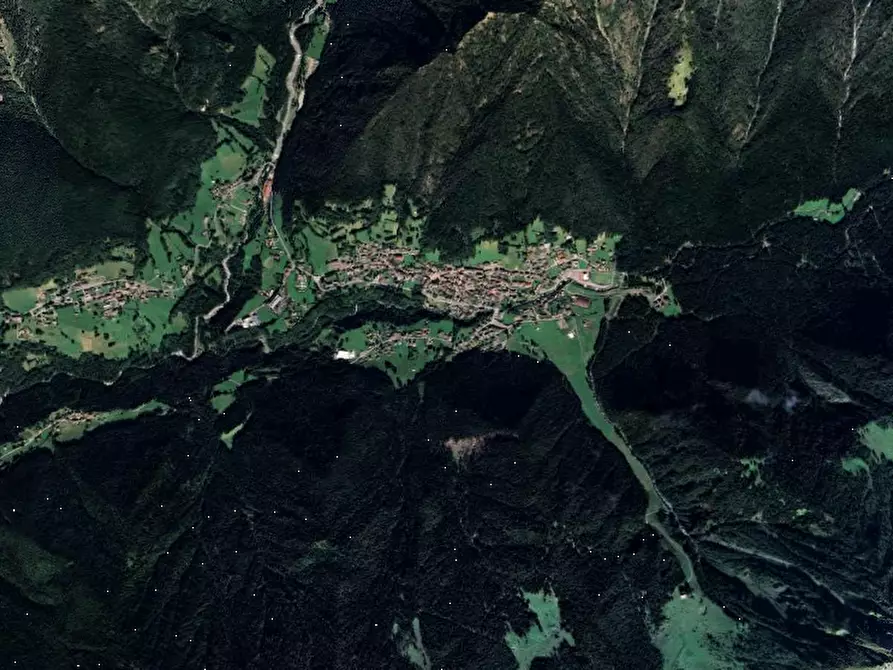 Immagine 4 di Garage in vendita  in Via Serta a Schilpario