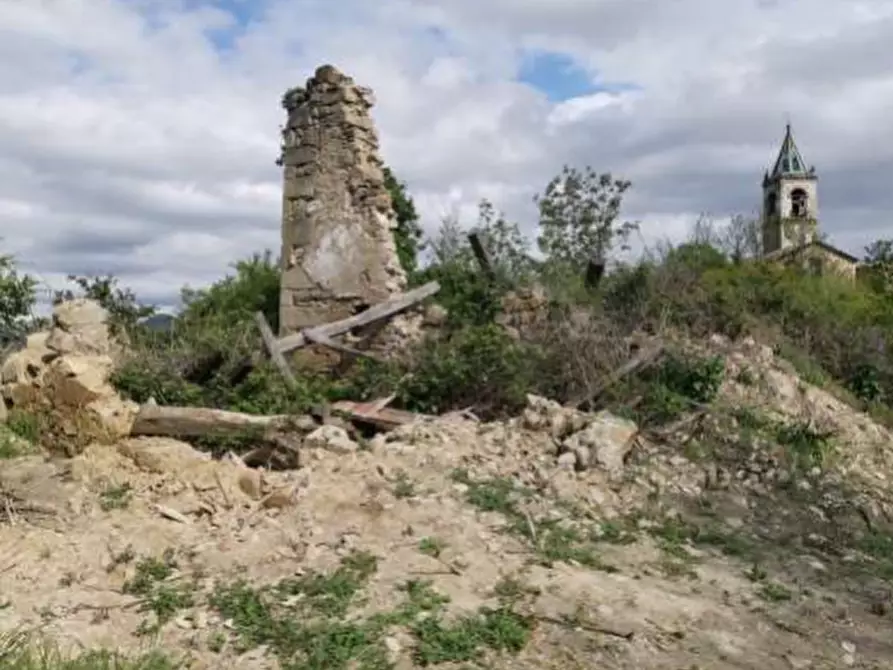 Immagine 7 di Stabile in vendita  in Via Serra Montecavalloro a Vergato