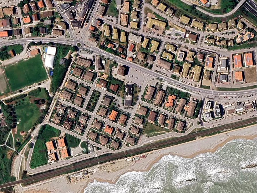 Immagine 8 di Laboratorio in vendita  in Via Aprutina a Altidona