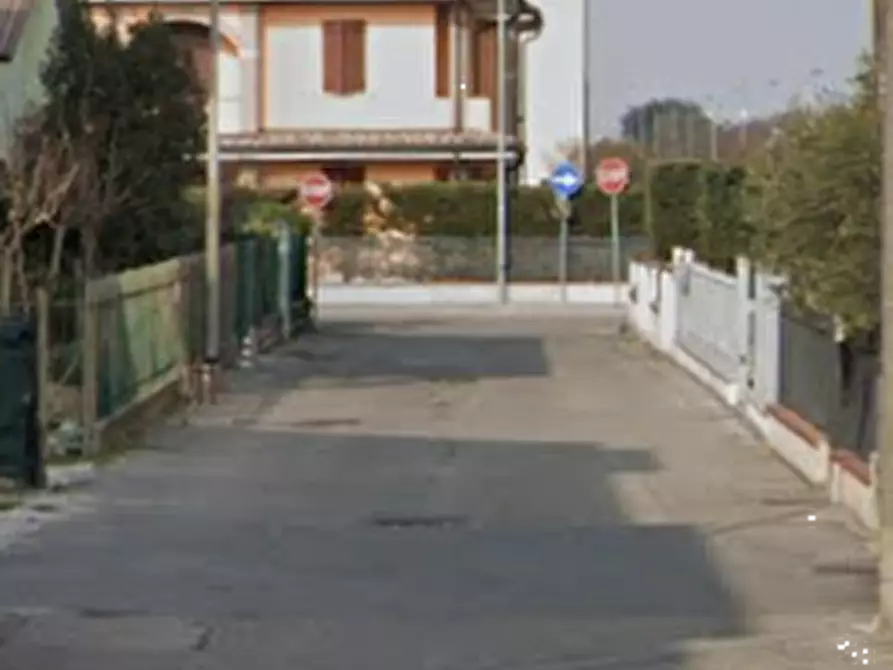 Immagine 11 di Appartamento in vendita  in Via Piave a Marmirolo