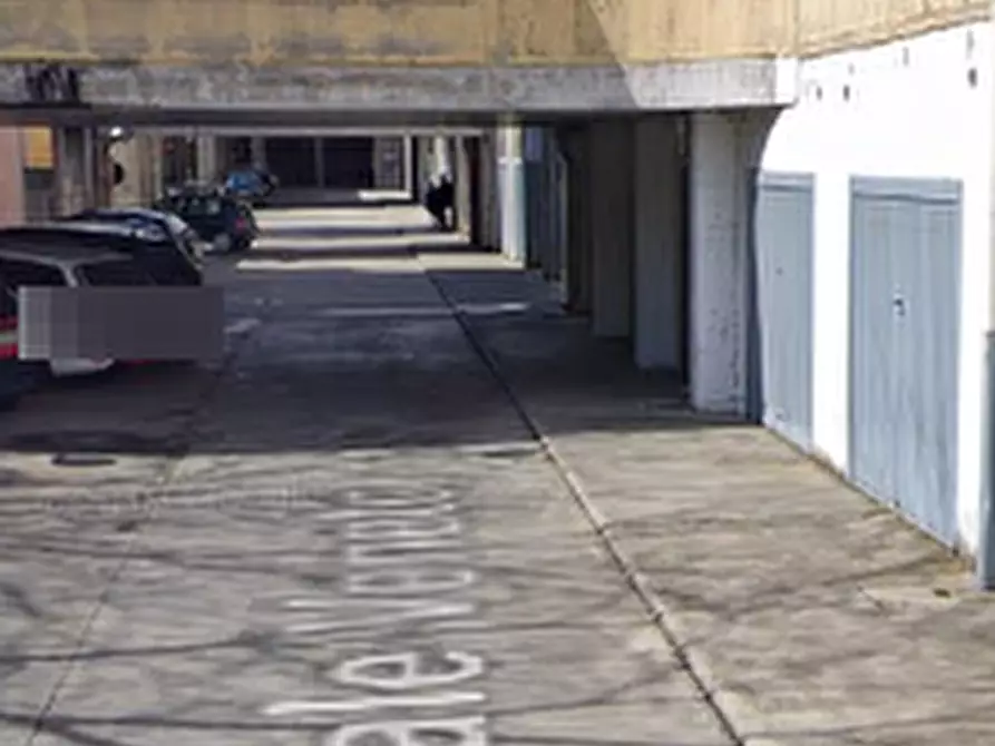 Immagine 10 di Appartamento in vendita  in Viale Veneto a Mantova