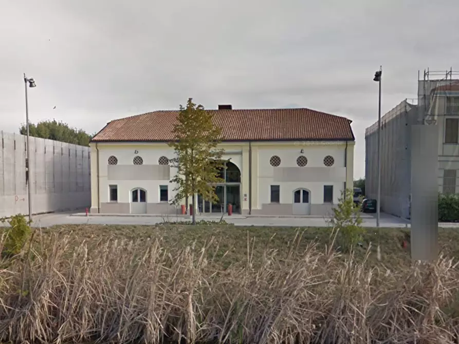 Immagine 1 di Negozio in vendita  in Strada Francesca est a Rodigo