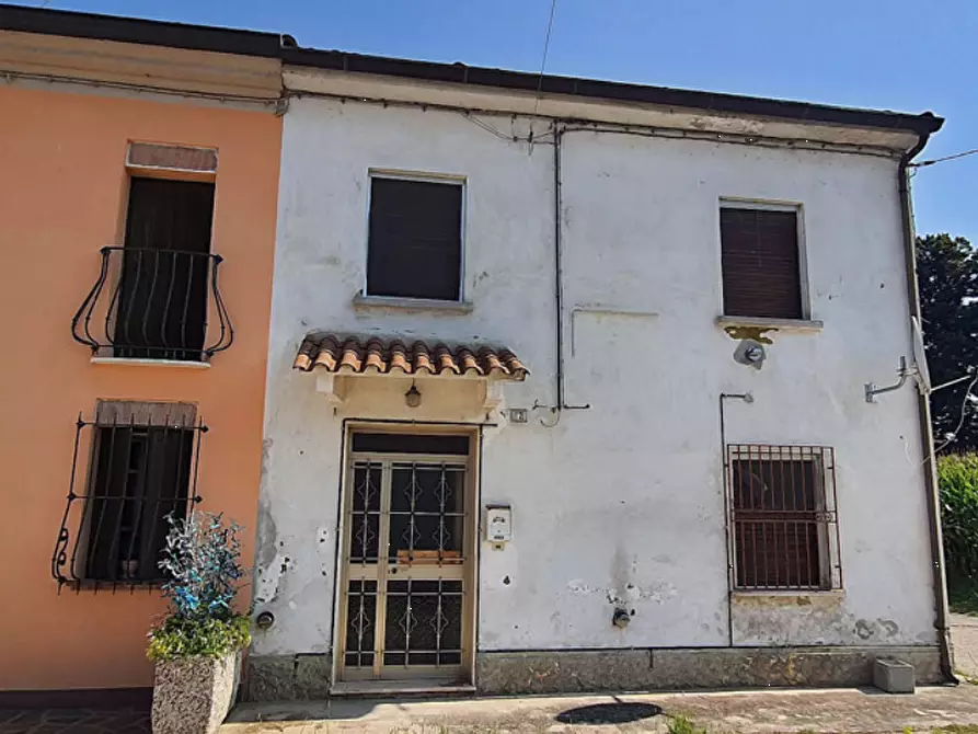 Immagine 1 di Porzione di casa in vendita  in Via Ramo a Dosolo