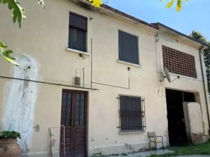 Immagine 1 di Casa indipendente in vendita  in Via Argine Secchia Sud a Quistello