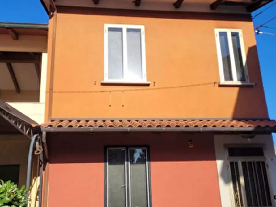 Immagine 2 di Porzione di casa in vendita  in Via Circondaria Ovest  a Sant'agata Bolognese