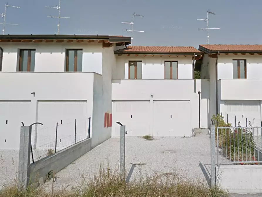 Immagine 3 di Villetta a schiera in vendita  in Via Cirillo Rossi a Commessaggio