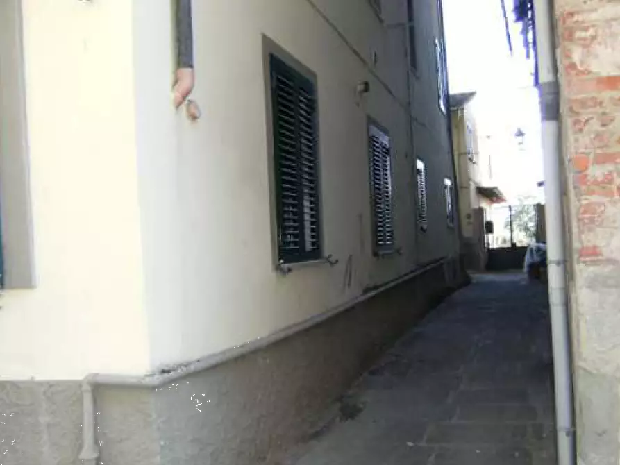 Immagine 3 di Appartamento in vendita  in Via Castruccio Castracani a Fucecchio