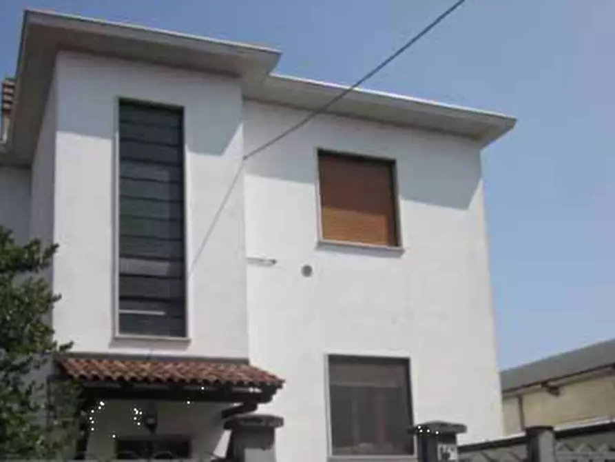 Immagine 2 di Appartamento in vendita  in Via Ippolito Pindemonte  a Vigevano