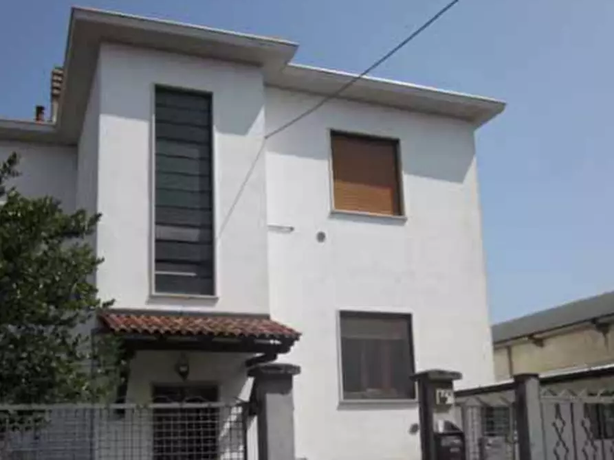 Immagine 7 di Appartamento in vendita  in Via Ippolito Pindemonte  a Vigevano