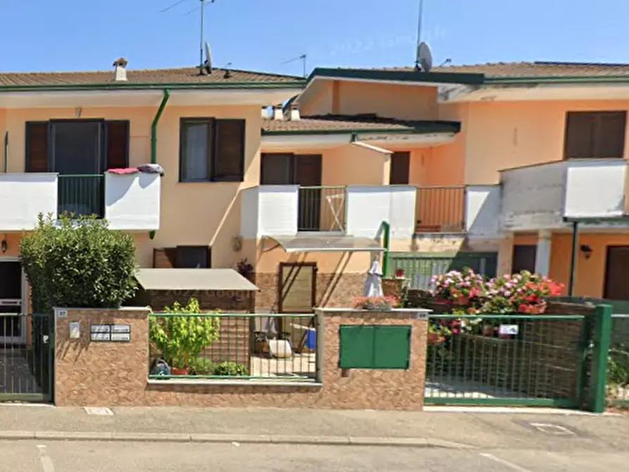 Immagine 8 di Appartamento in vendita  in Via Silvio Pellico a Tromello