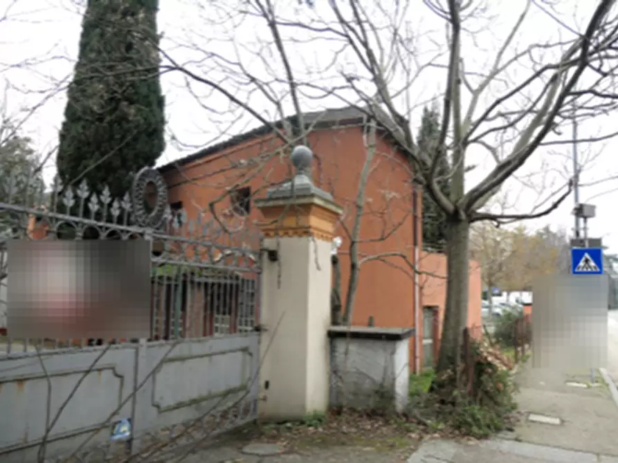 Immagine 1 di Ufficio in vendita  in Via Saragat a Bologna