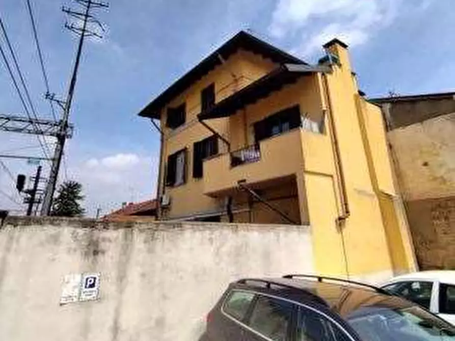 Immagine 1 di Appartamento in vendita  in Via Curtatone a Legnano