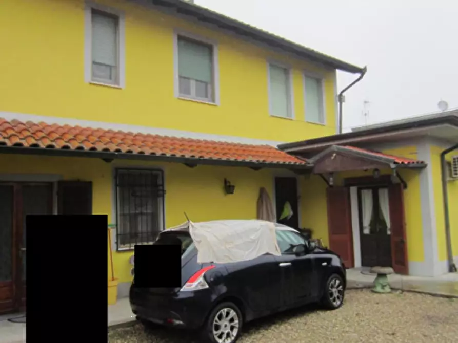 Immagine 4 di Casa indipendente in vendita  in Via Sant'Alessandro a Zeme