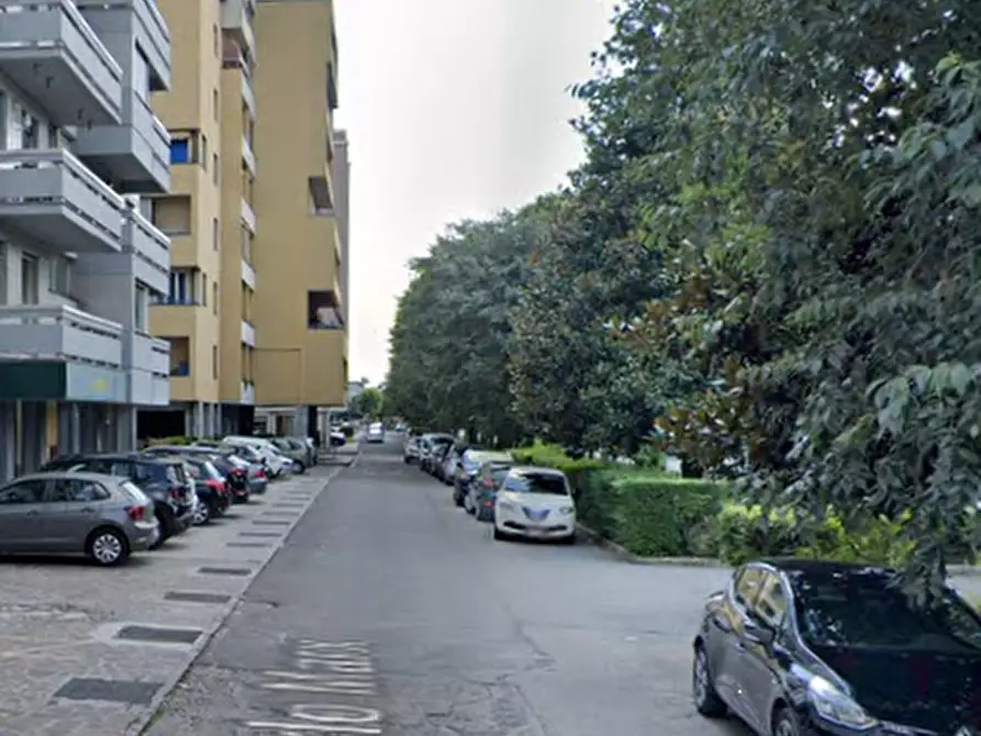 Immagine 6 di Negozio in vendita  in Via Carlo Marx a Carpi