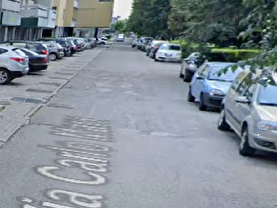 Immagine 7 di Negozio in vendita  in Via Carlo Marx a Carpi