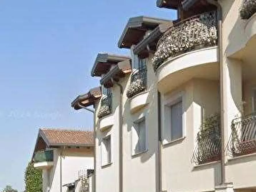 Immagine 9 di Appartamento in vendita  in via San Michel a Parabiago