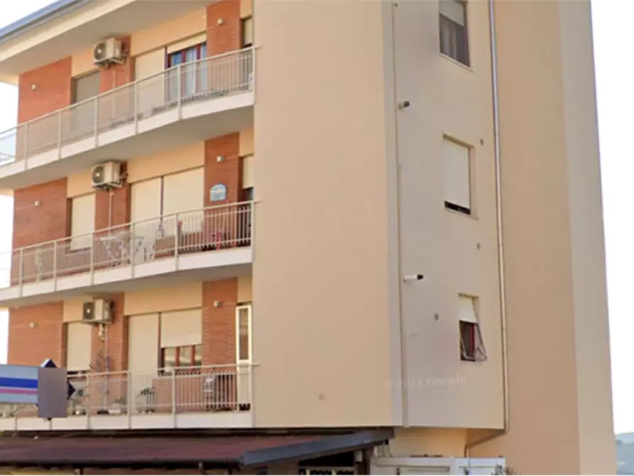 Immagine 4 di Negozio in vendita  in Via Elpidiense Sud a Montegranaro