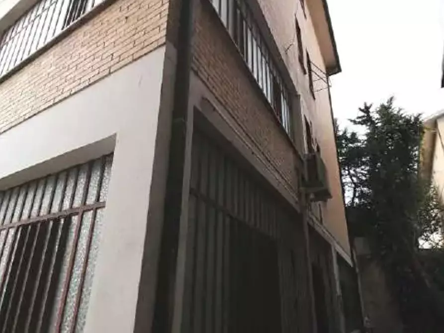 Immagine 2 di Laboratorio in vendita  in Via Benigno Zaccagnini  a Montegranaro