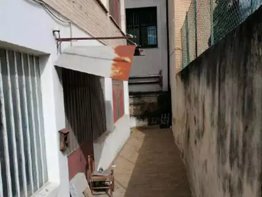 Immagine 3 di Laboratorio in vendita  in Via Benigno Zaccagnini  a Montegranaro