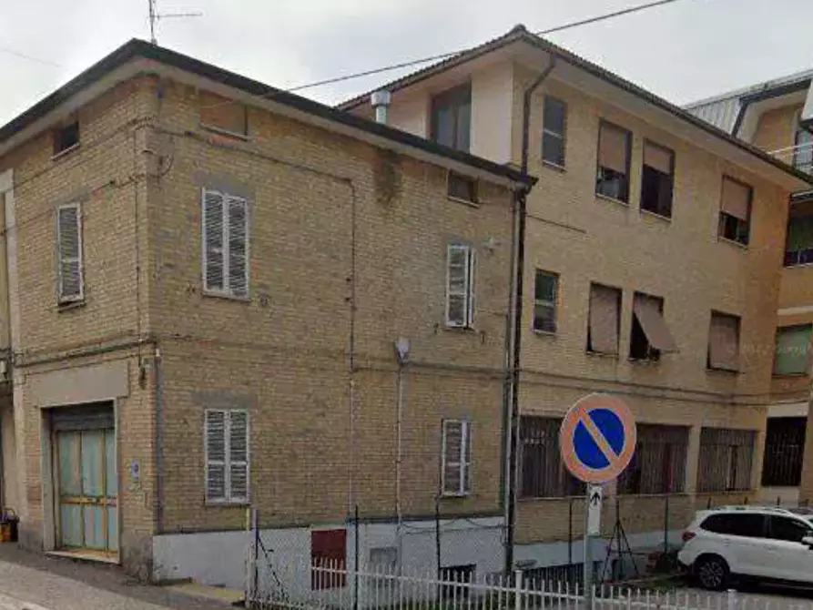 Immagine 2 di Negozio in vendita  in Viale Zaccagnini  a Montegranaro