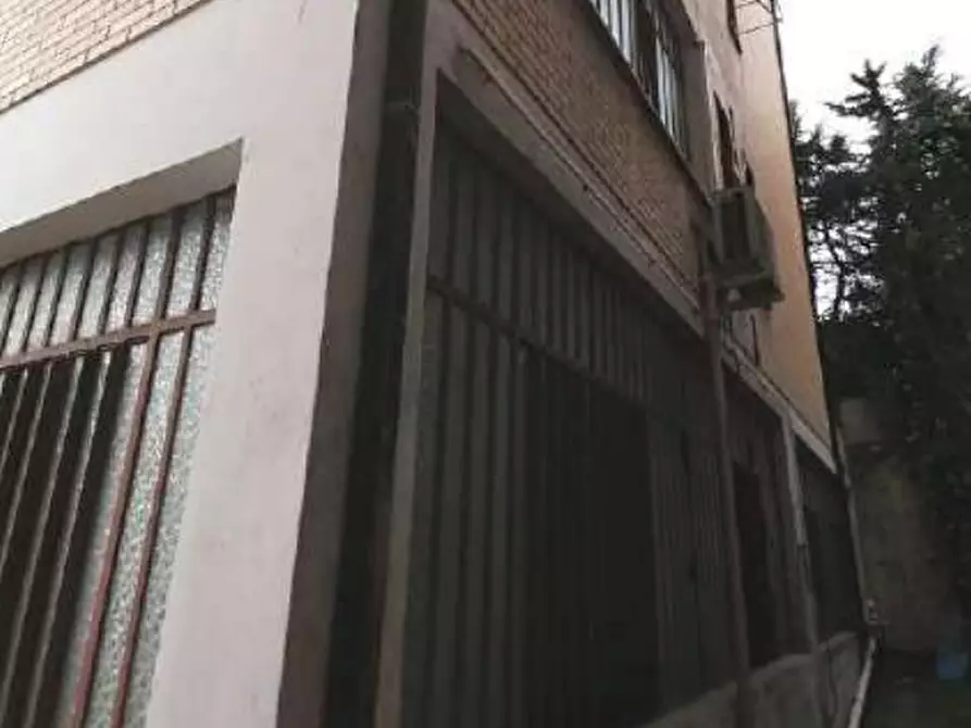 Immagine 3 di Negozio in vendita  in Viale Zaccagnini  a Montegranaro