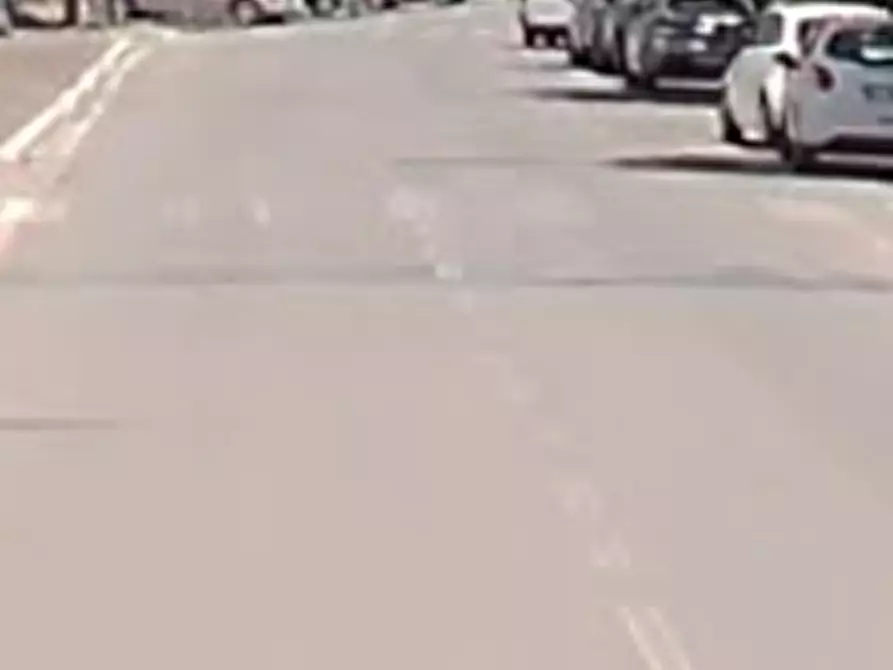 Immagine 4 di Negozio in vendita  in Viale Zaccagnini  a Montegranaro