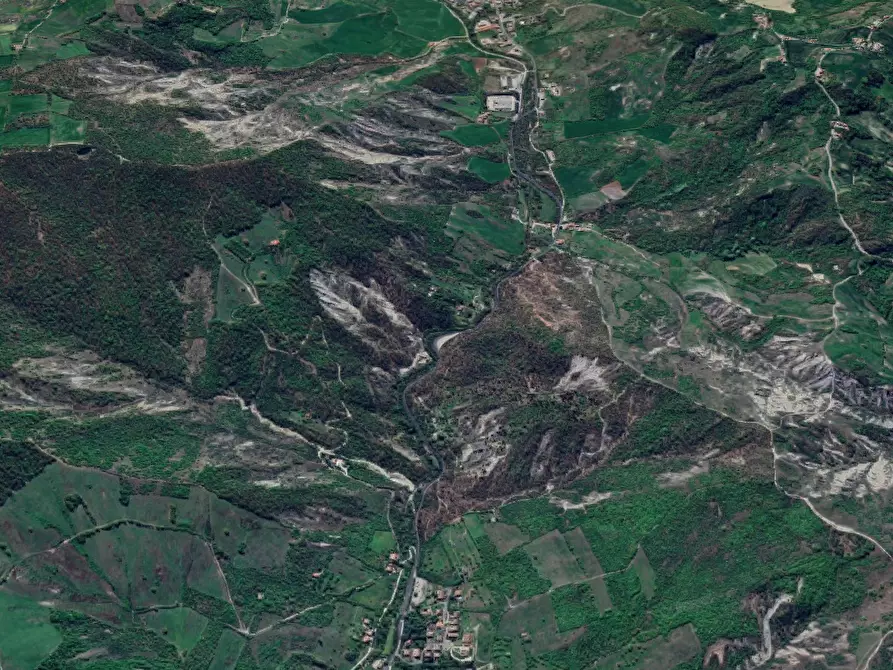 Immagine 11 di Terreno agricolo in vendita  in Via Statale a Vezzano Sul Crostolo