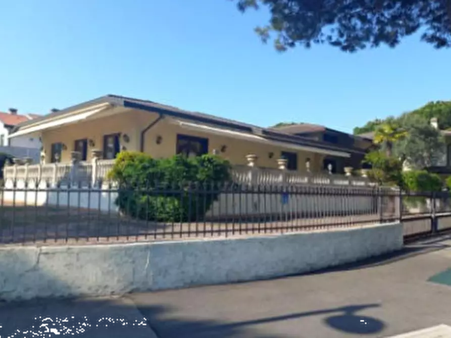 Immagine 1 di Appartamento in vendita  in Via Giovan Battista Moroni a Abano Terme