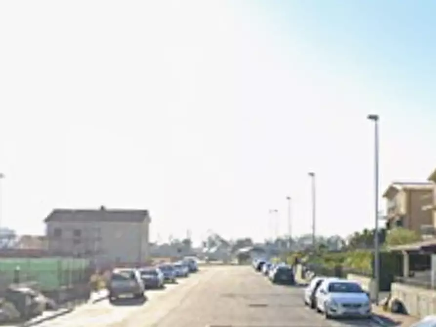 Immagine 8 di Negozio in vendita  in Via Siracusa a Porto Sant'elpidio