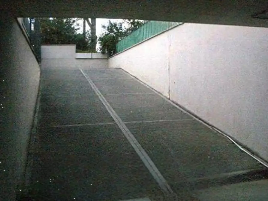 Immagine 15 di Appartamento in vendita  in Via Riola Sardo a Roma