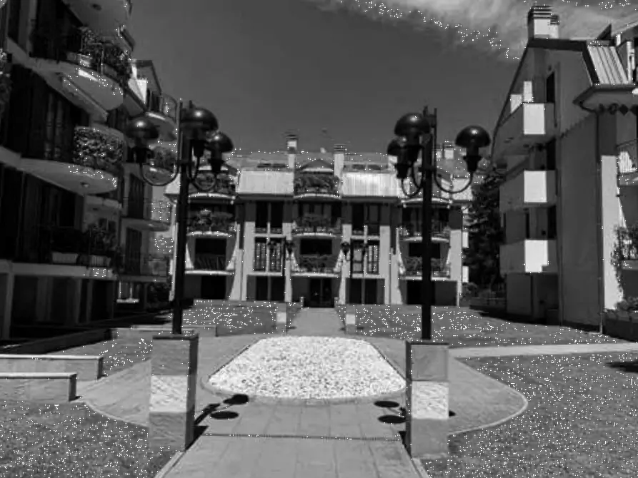 Immagine 2 di Magazzino in vendita  in Via Curioni a Gallarate