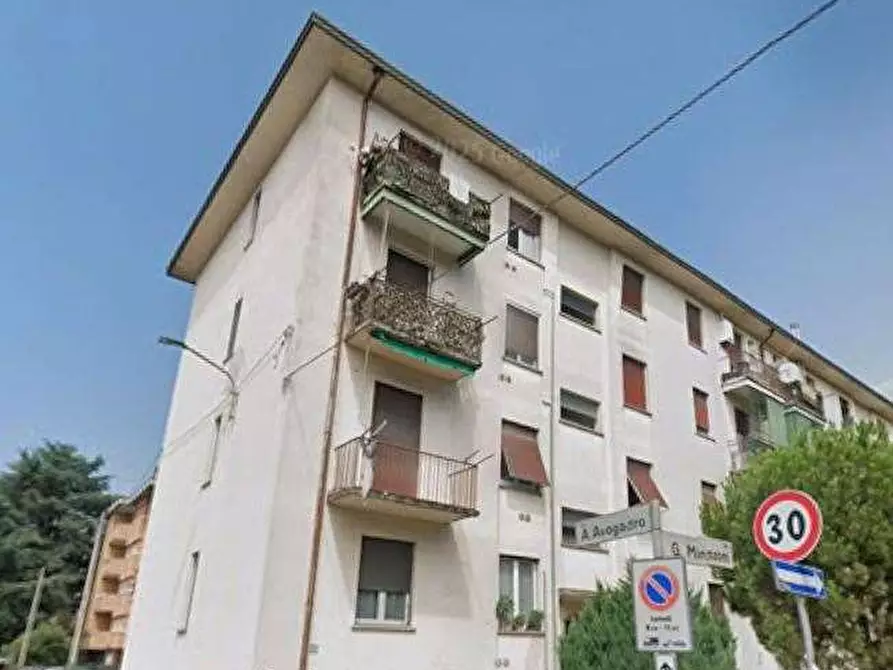 Immagine 1 di Appartamento in vendita  in Via Don Minzoni a Saronno