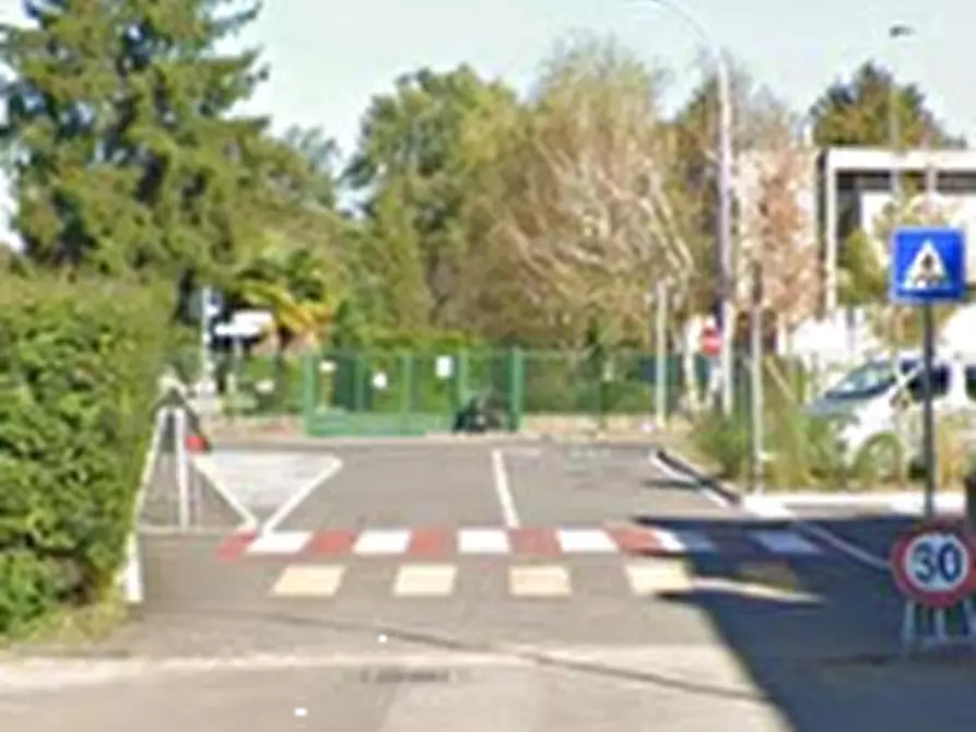 Immagine 11 di Appartamento in vendita  in Via Martin Luther King a Castano Primo