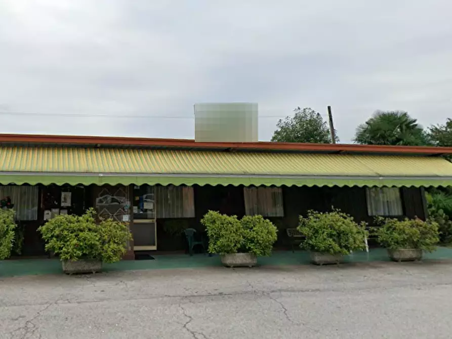 Immagine 7 di Negozio in vendita  in Via Nazionale a Majano